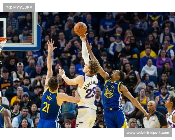 勇士爵士对攻大战,库里三分手感回暖 勇士爵士对攻大战,库里三分手感回暖